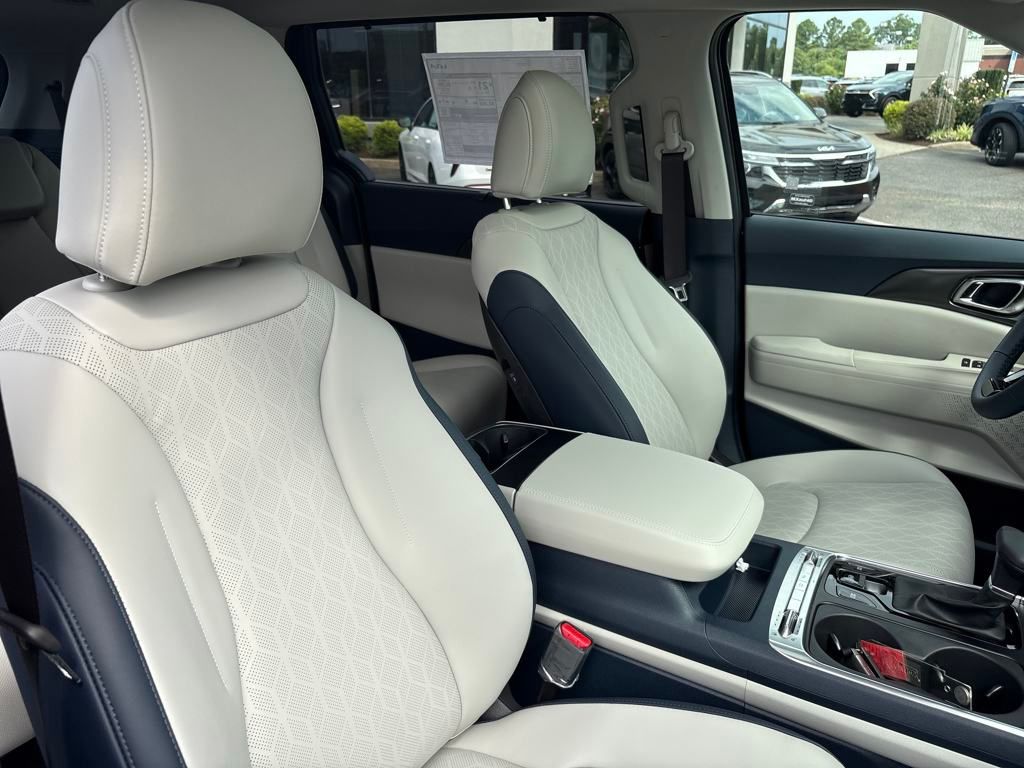 2026 Kia Carnival SX photo 30