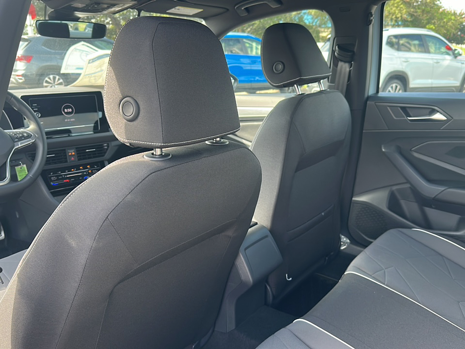 2025 Volkswagen Jetta 1.5T Sport photo 6