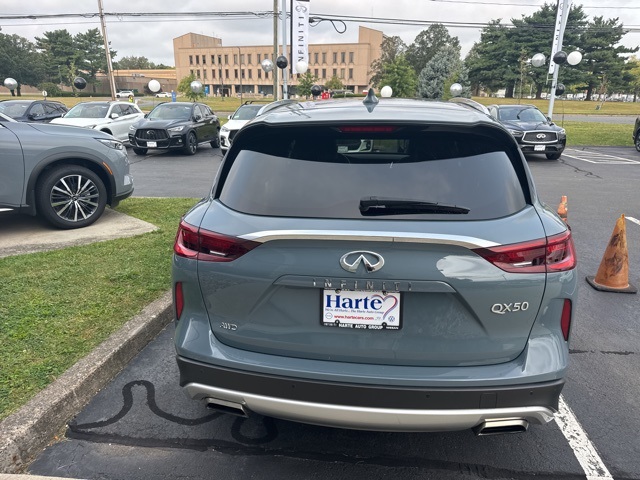 2023 Infiniti QX50 Luxe photo 4