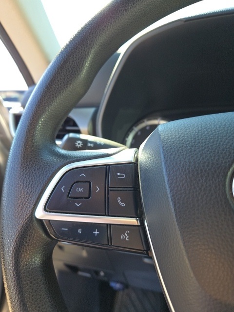 2021 Toyota Highlander L photo 19