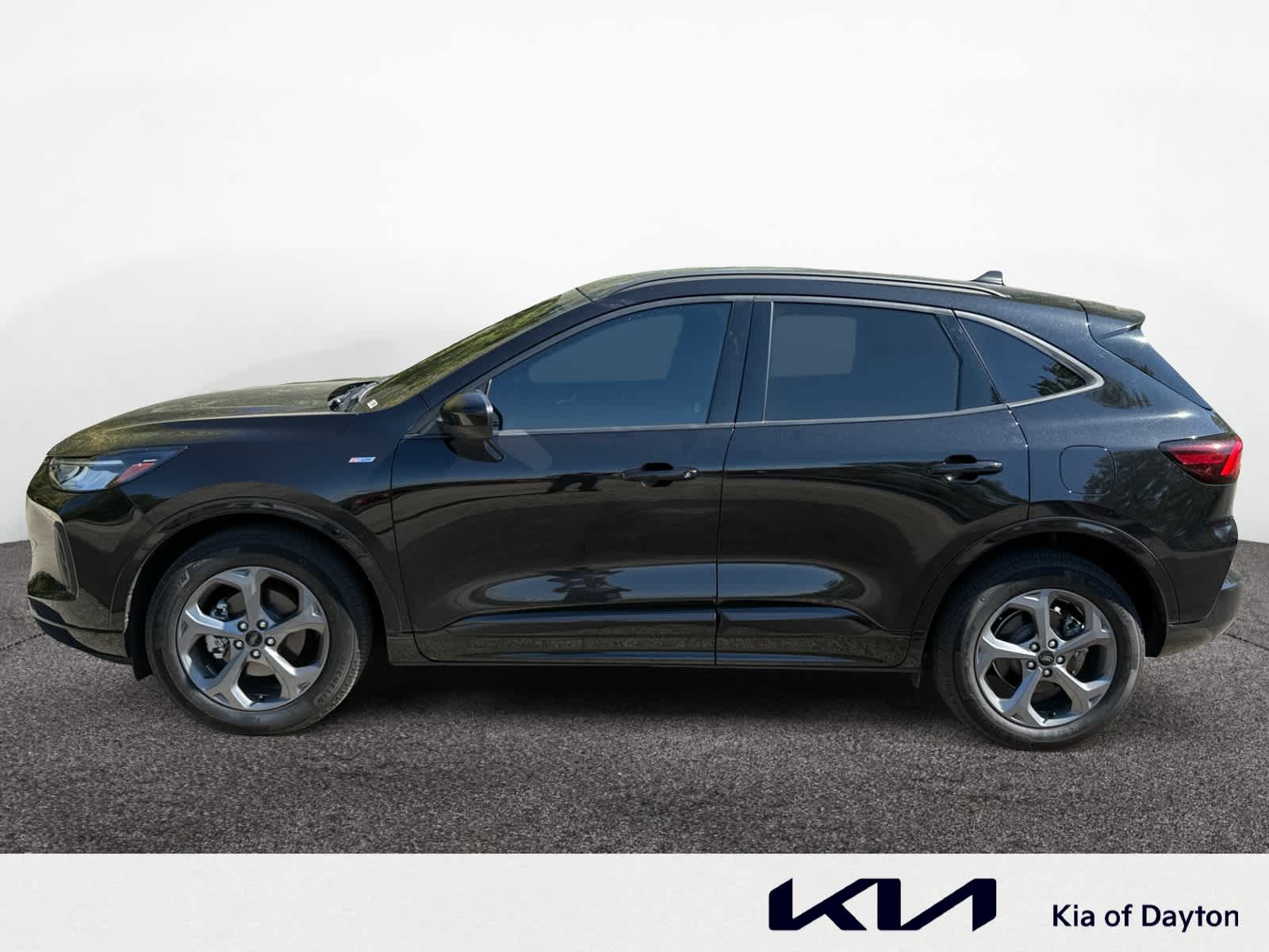 2023 Ford Escape ST-Line Select photo 2