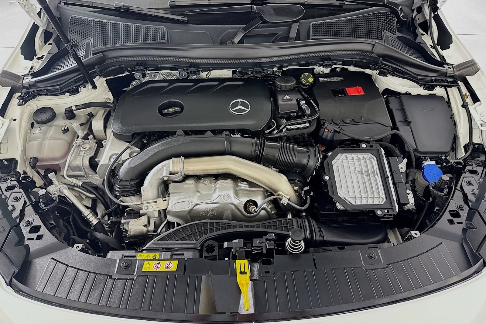 2025 Mercedes Benz GLA 250 photo 9