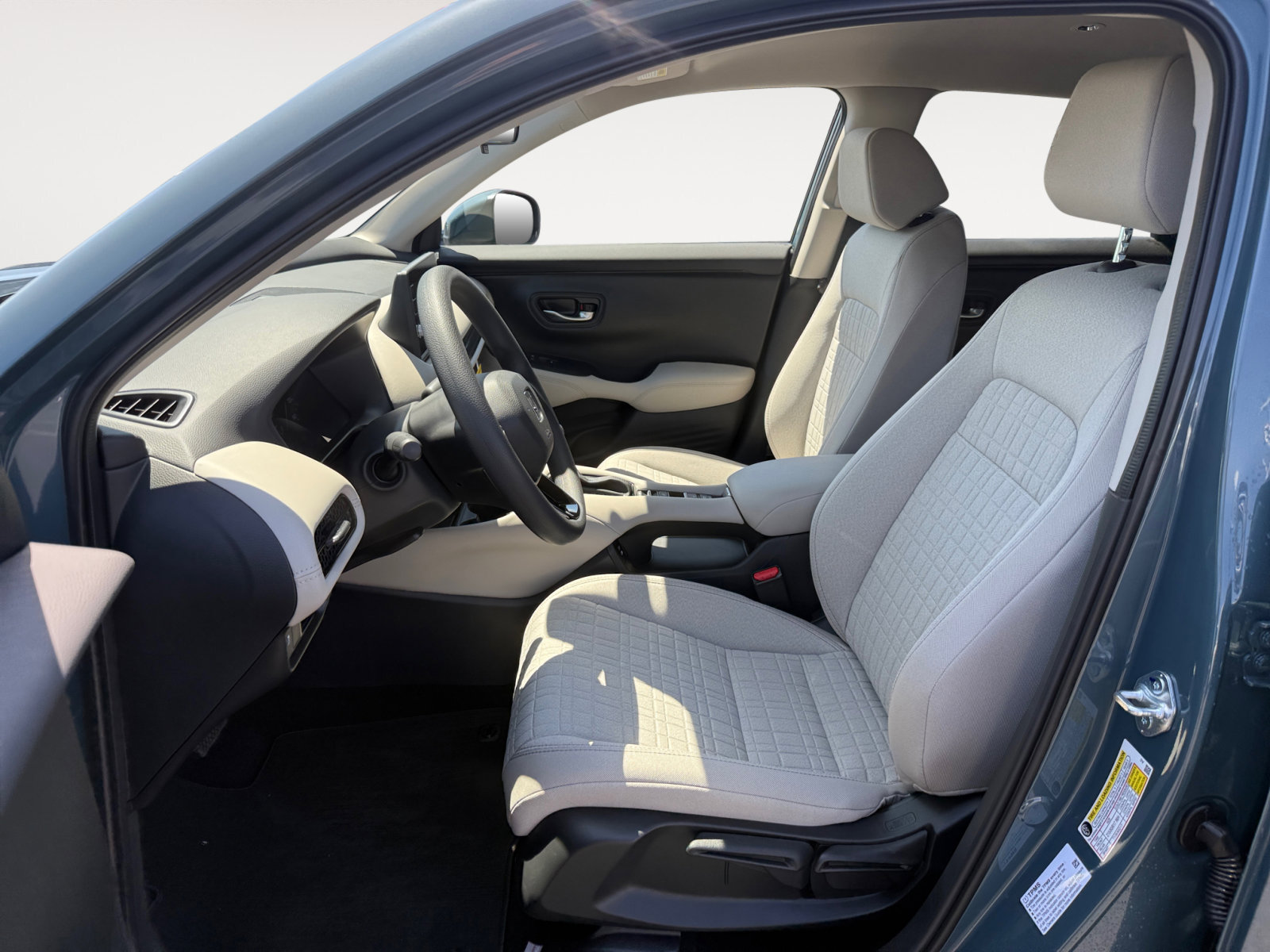 2026 Honda HR-V LX photo 10