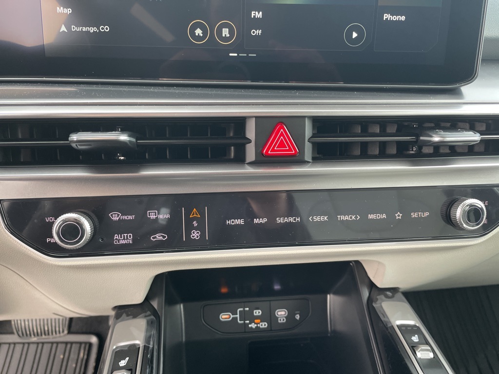 2025 Kia Sorento S photo 24
