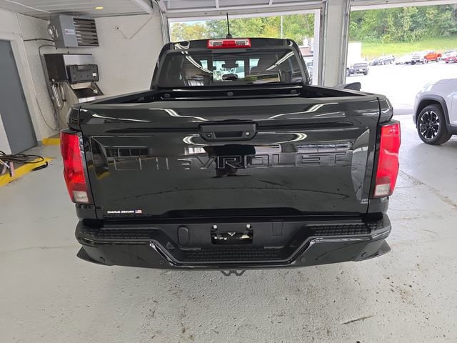 2024 Chevrolet Colorado Trail Boss photo 3