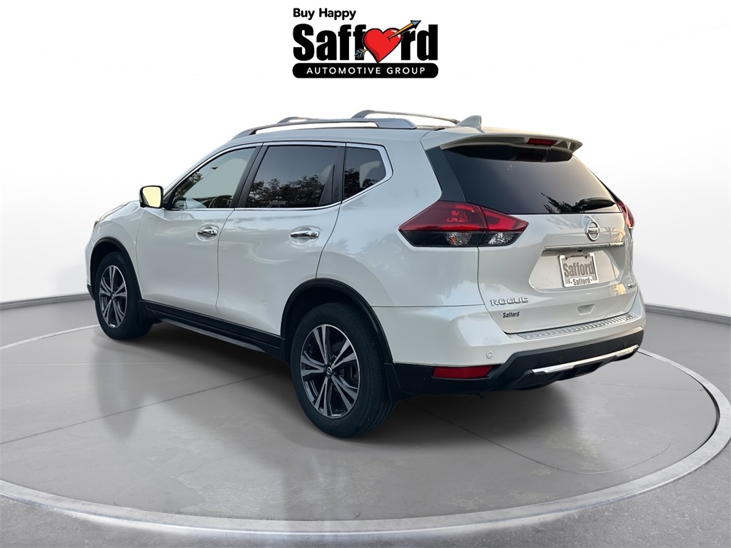 2019 Nissan Rogue SV photo 5