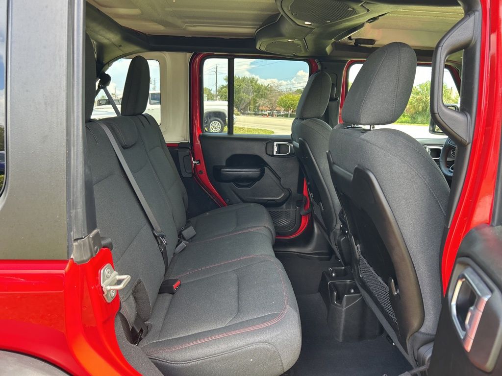 2024 Jeep Wrangler Rubicon photo 37