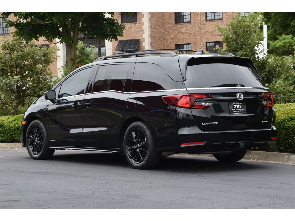 2023 Honda Odyssey Sport photo 4
