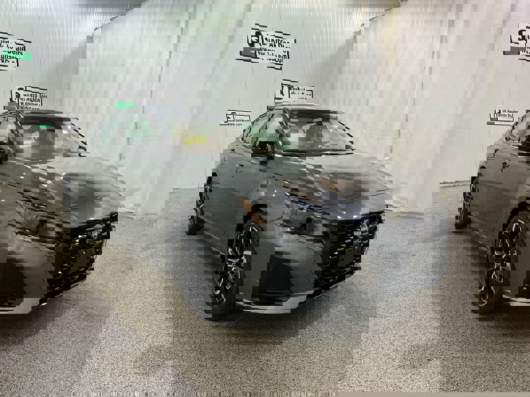 2025 Nissan Altima SR's photo