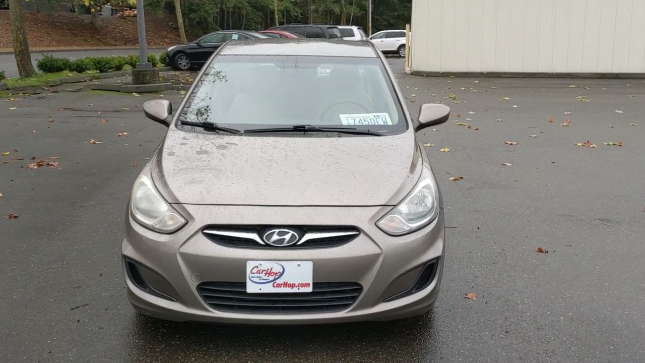 2012 Hyundai Accent GLS photo 2
