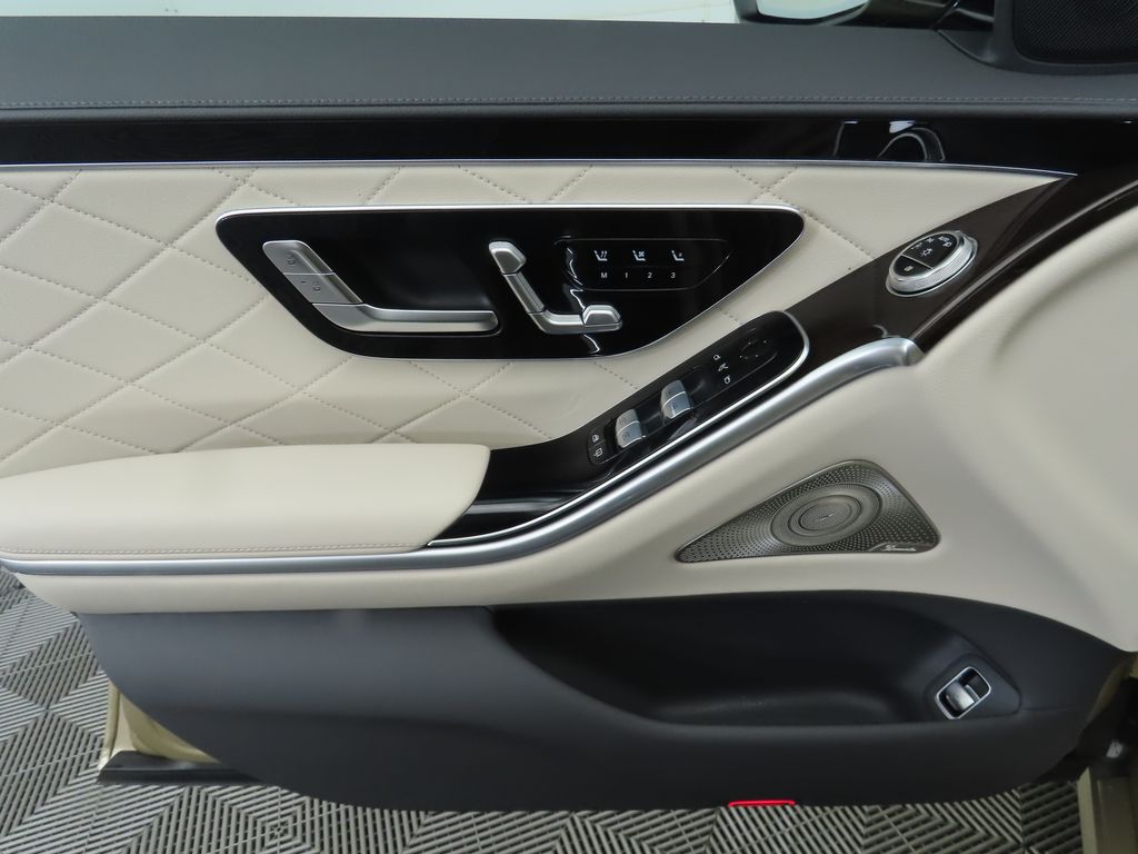 2026 Mercedes Benz S 580 4MATIC photo 23