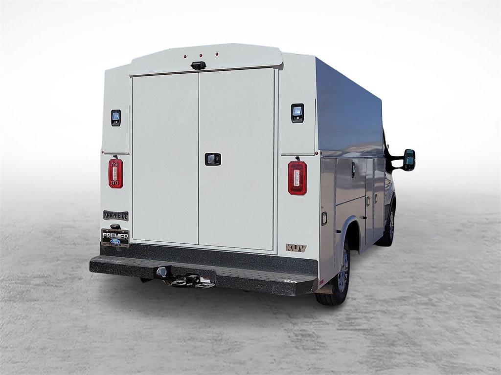 2024 Ford Transit Cutaway photo 5
