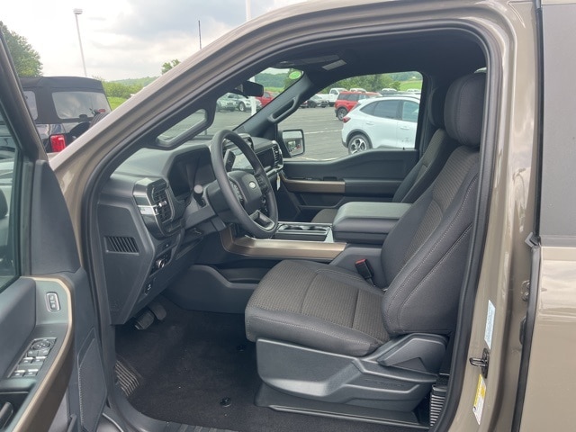 2025 Ford F-150 STX photo 7