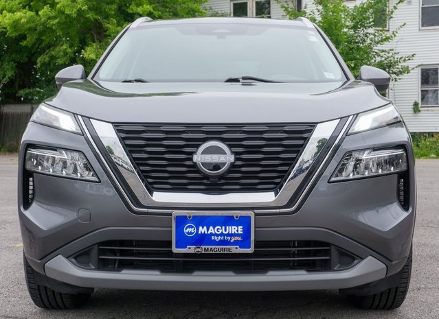 2022 Nissan Rogue SV photo 3