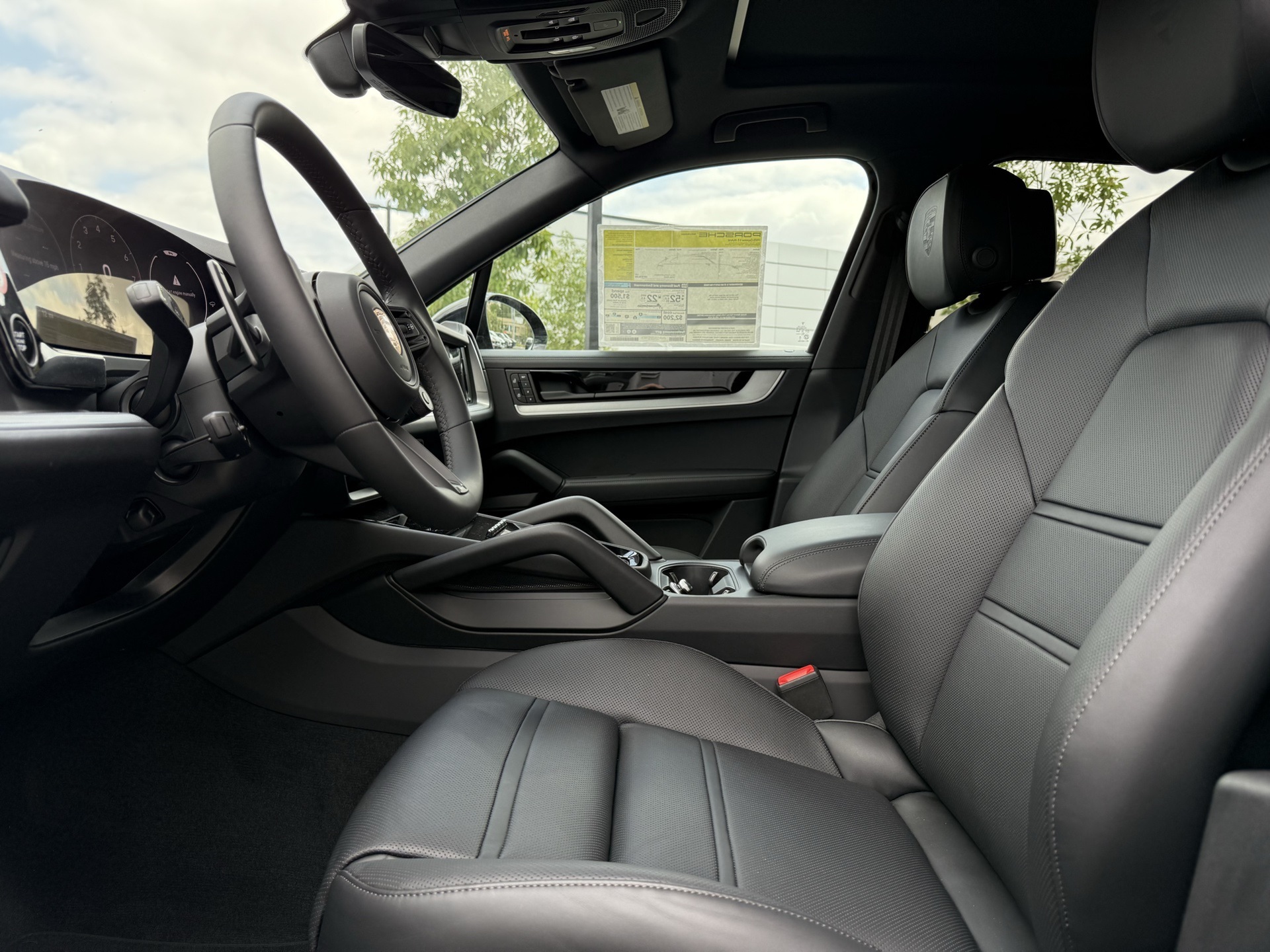 2025 Porsche Cayenne E-Hybrid S photo 10