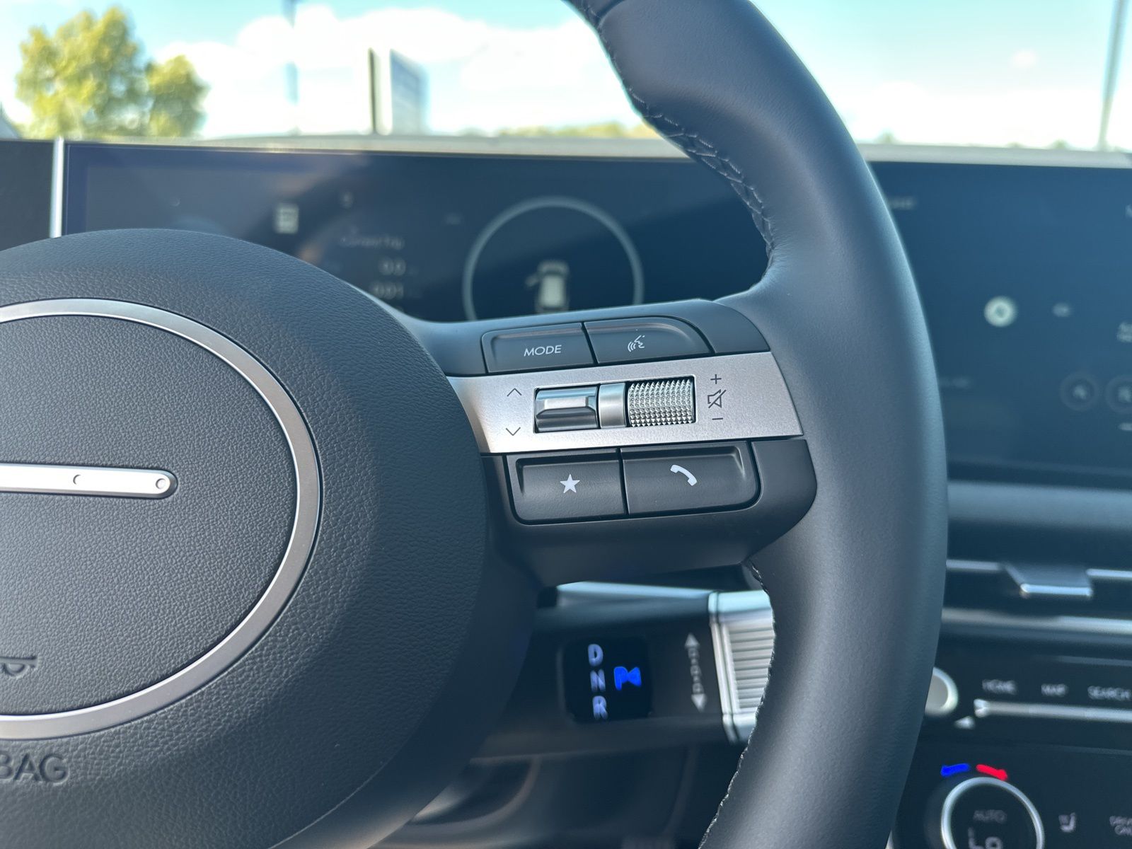 2025 Hyundai Tucson Hybrid SEL Convenience photo 14
