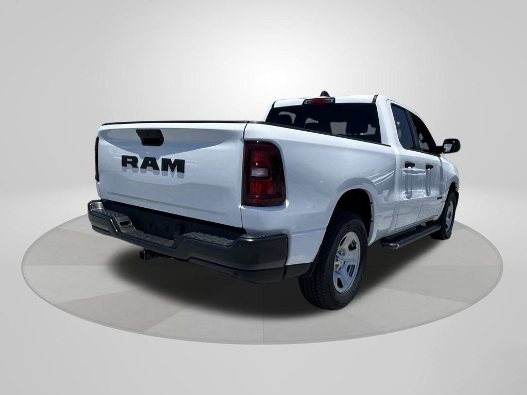 2025 Ram 1500 Tradesman photo 4