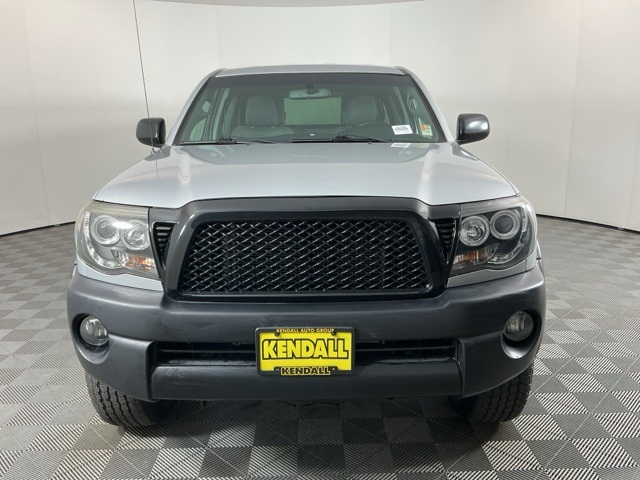 2010 Toyota Tacoma Base photo 2