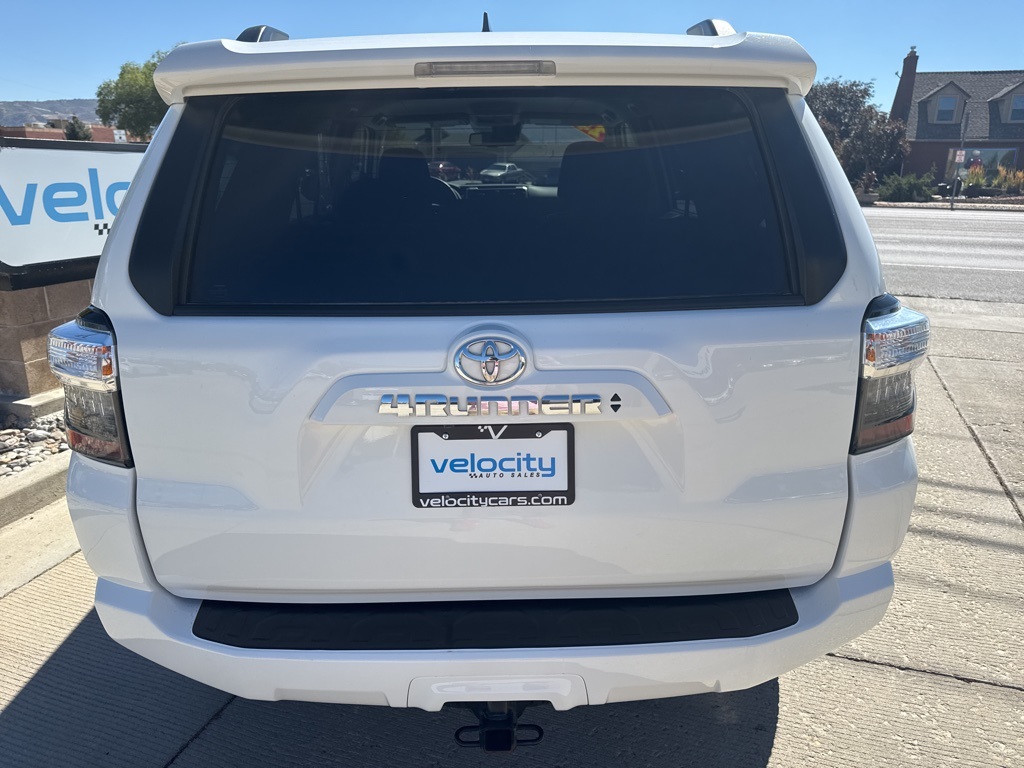 2024 Toyota 4Runner SR5 photo 6