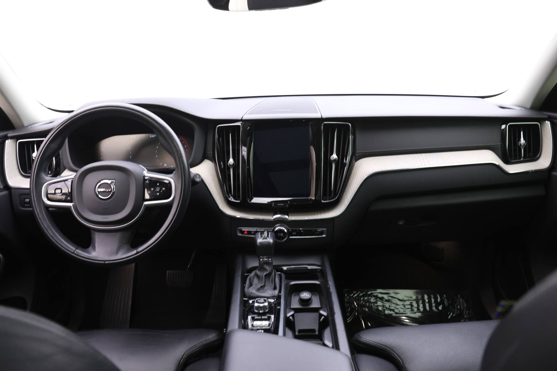 2020 Volvo XC60 T5 Inscription photo 4