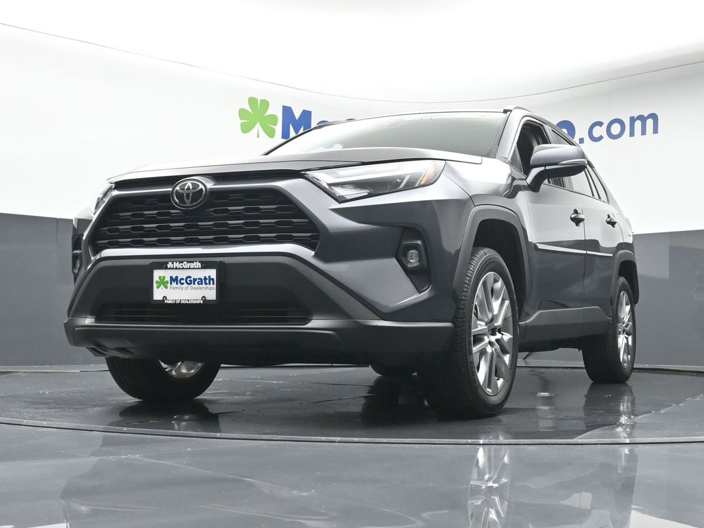 2024 Toyota RAV4 XLE Premium photo 4