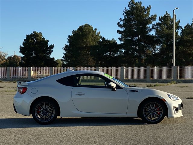 2017 Subaru BRZ Limited photo 4