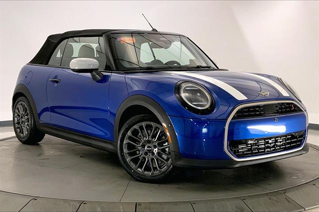 2026 MINI Convertible S's photo
