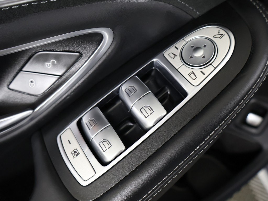 2019 Mercedes Benz C AMG 63 S photo 35
