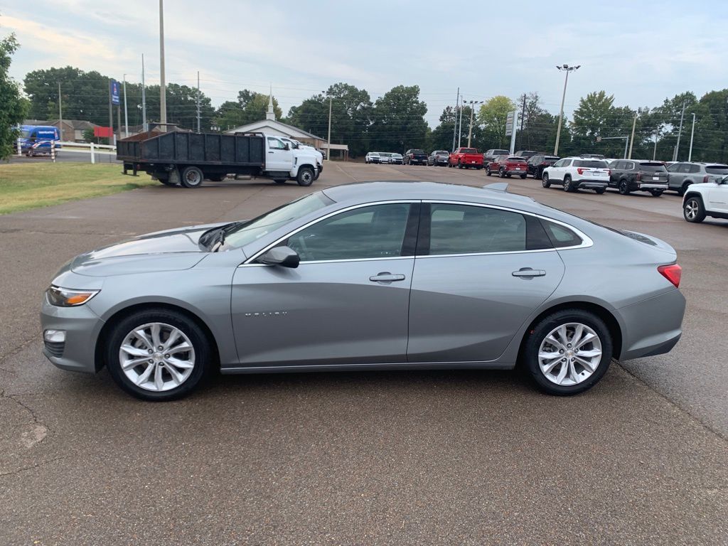 2023 Chevrolet Malibu 1LT photo 4