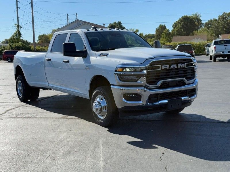 2026 Ram 3500 Tradesman photo 2