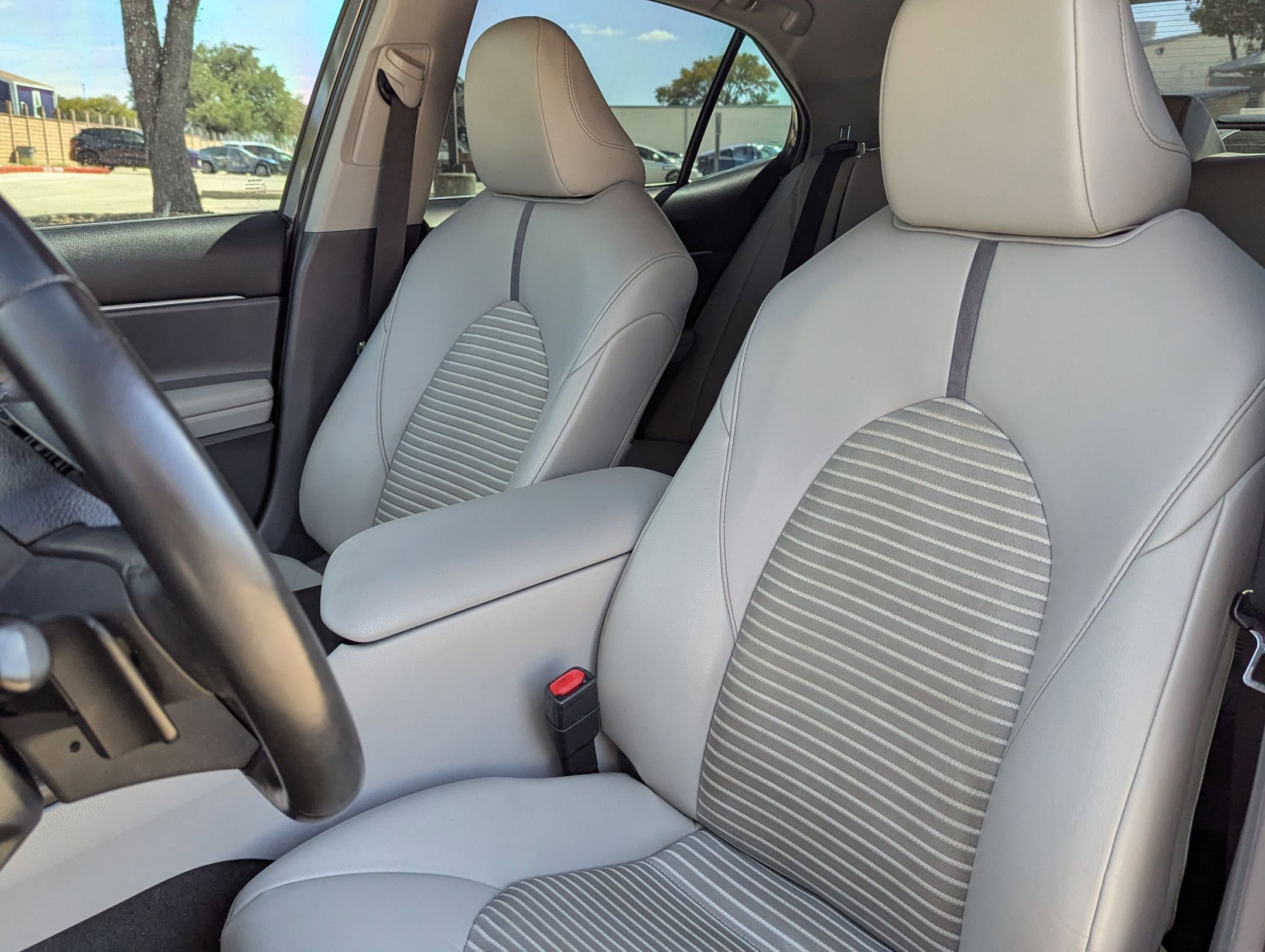 2021 Toyota Camry SE photo 14