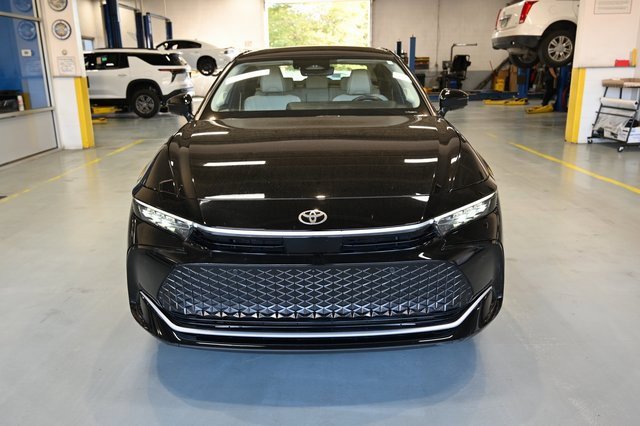 2024 Toyota Crown XLE photo 2