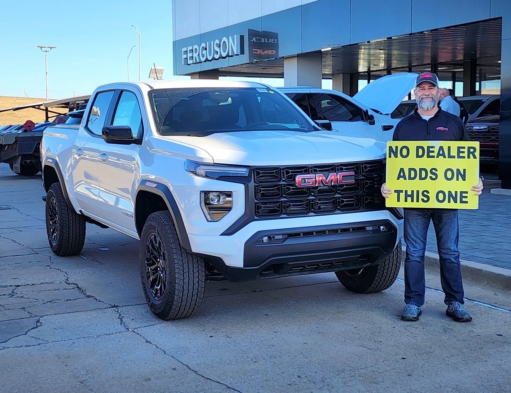 2026 GMC Canyon Elevation's photo