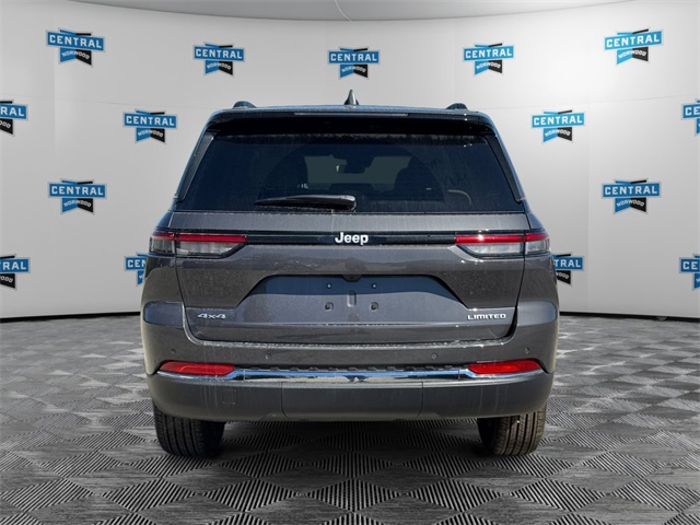 2025 Jeep Grand Cherokee Limited photo 3