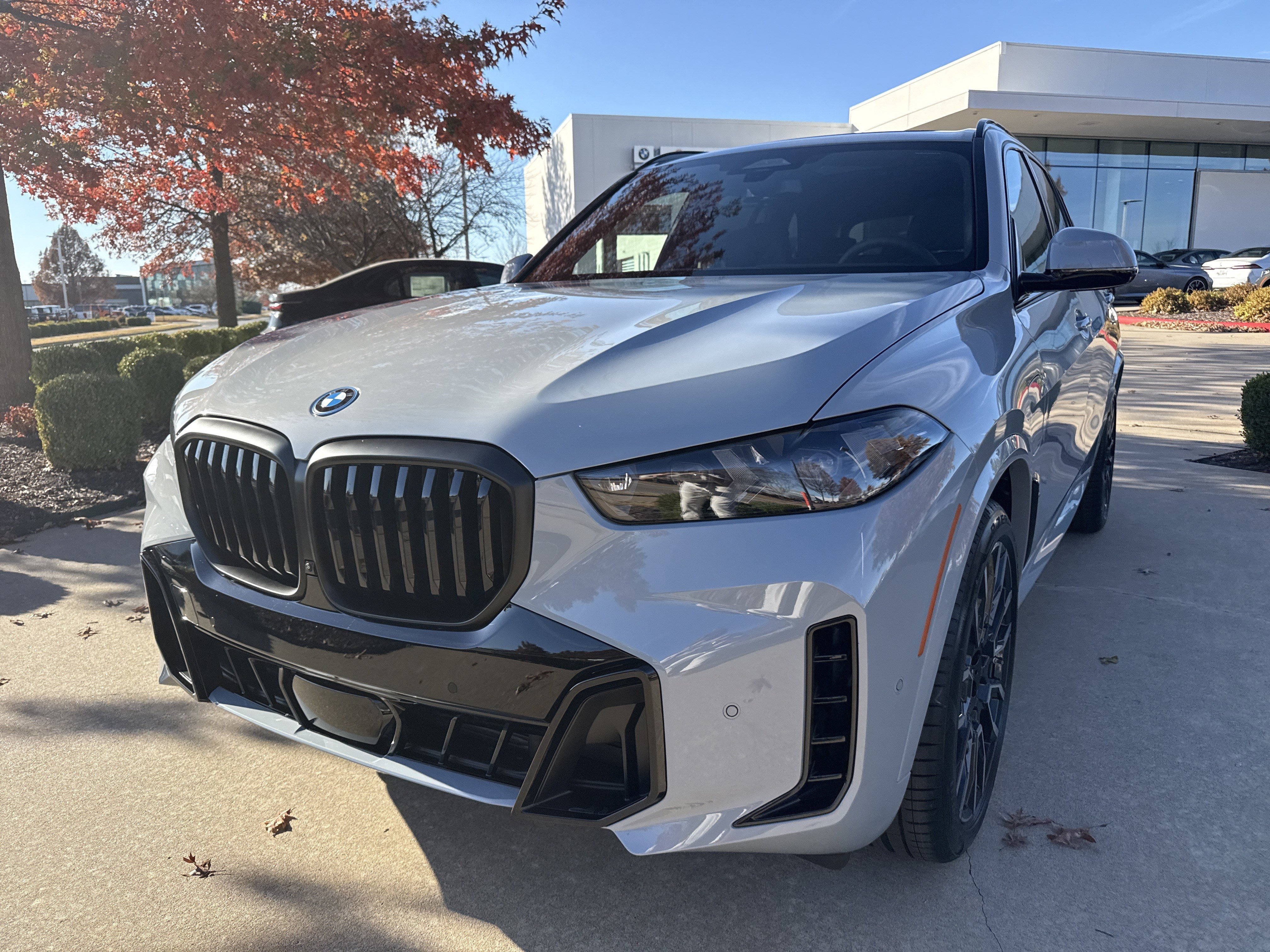 2026 BMW X5 50e's photo