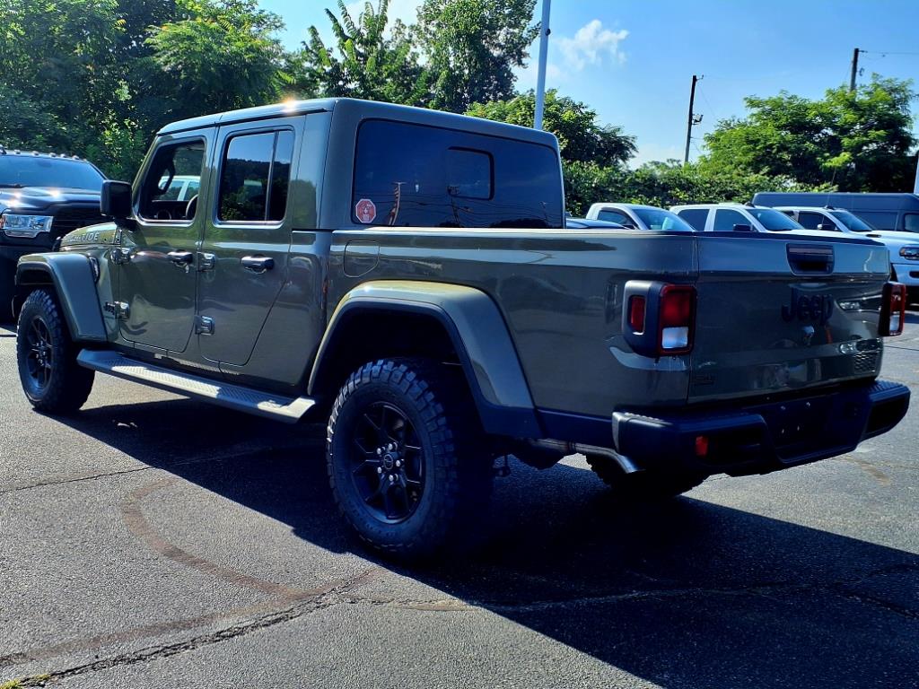 2025 Jeep Gladiator Sport photo 3