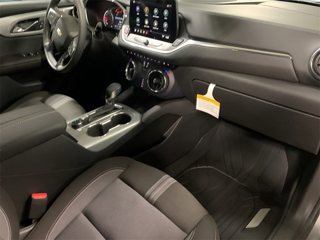 2025 Chevrolet Blazer 2LT photo 15