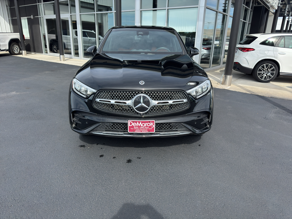 2024 Mercedes Benz GLC 300 photo 2