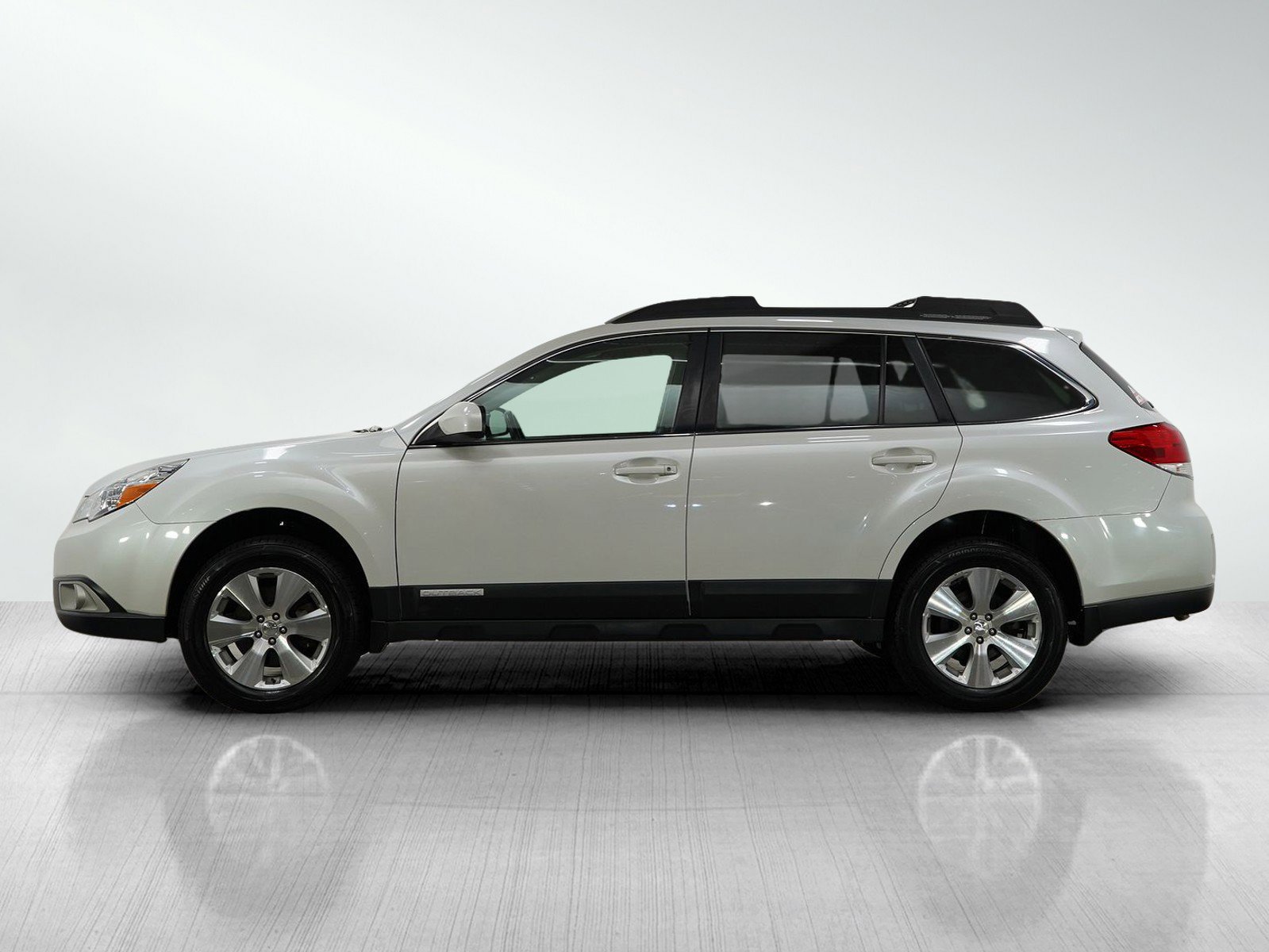 Used 2010 Subaru Outback 3.6R Limited with VIN 4S4BREKC6A2327359 for sale in South Saint Paul, Minnesota