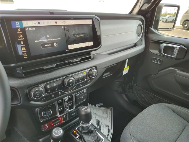 2025 Jeep Wrangler Willys photo 23