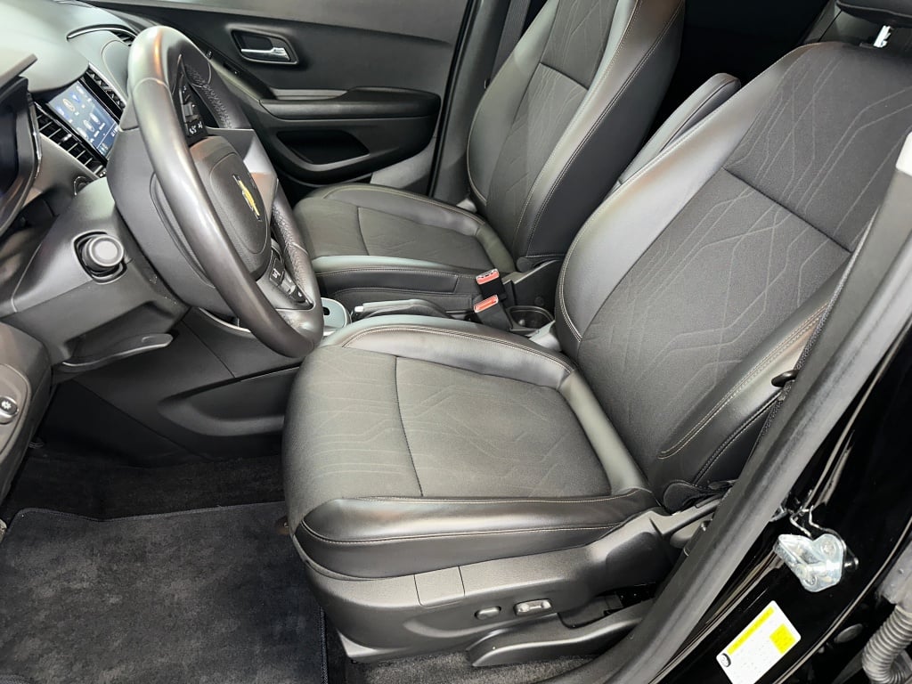 2022 Chevrolet Trax LT photo 4