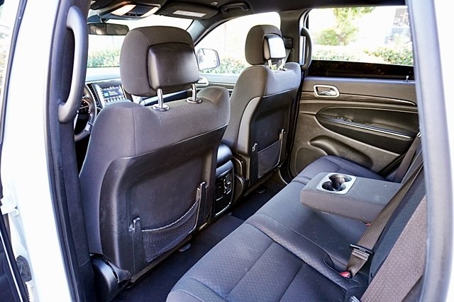 Used 2021 White Jeep Laredo E image 16