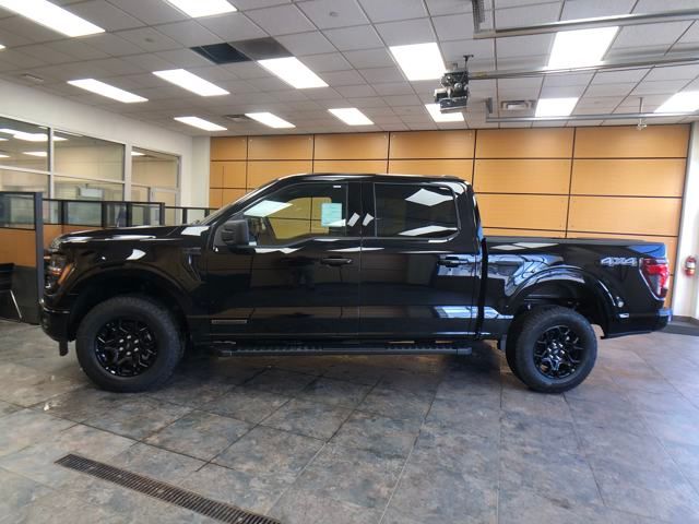 2025 Ford F-150 XLT photo 5