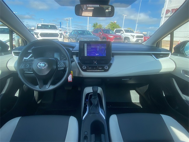 2025 Toyota Corolla LE photo 17