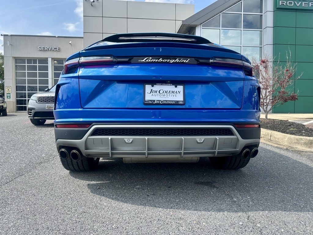 2019 Lamborghini Urus Base photo 11
