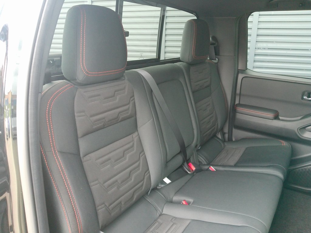 2025 Nissan Frontier Crew Cab PRO-4X photo 15