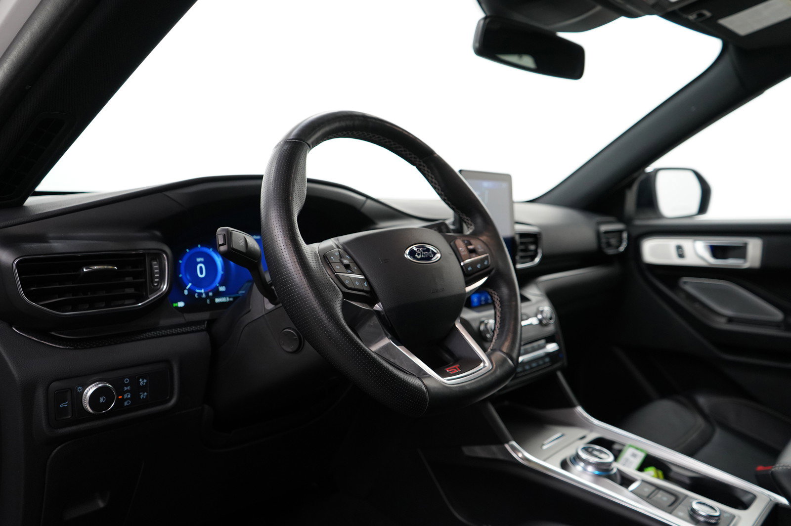 2020 Ford Explorer ST photo 17