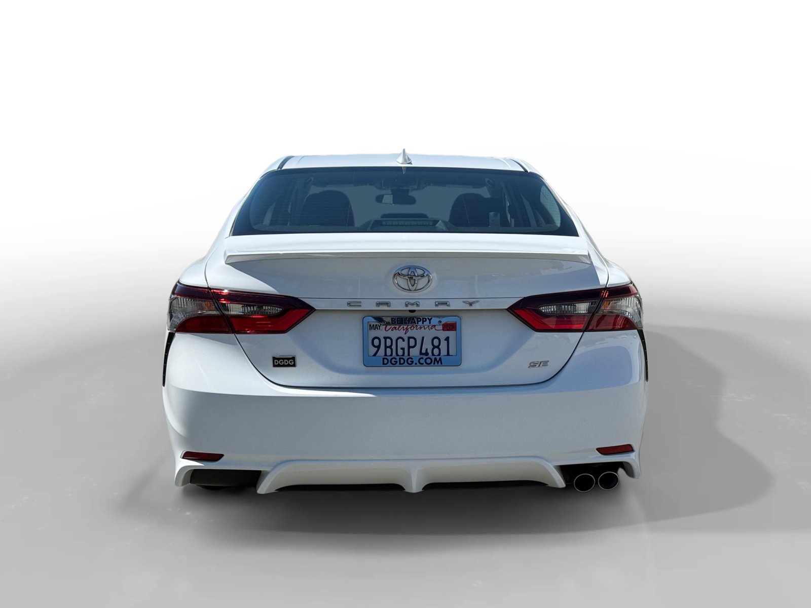 2022 Toyota Camry SE photo 4
