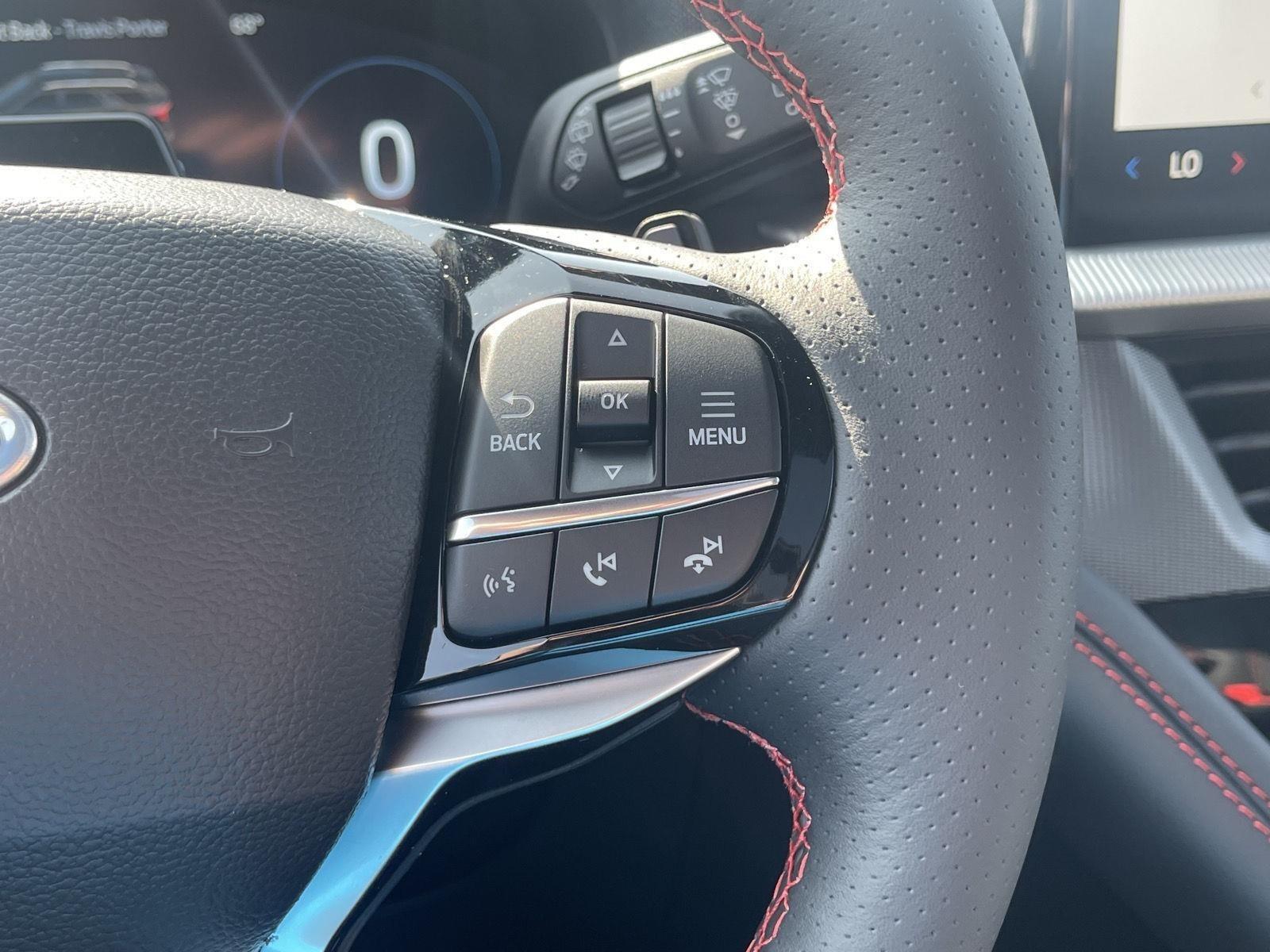 2025 Ford Explorer ST photo 28