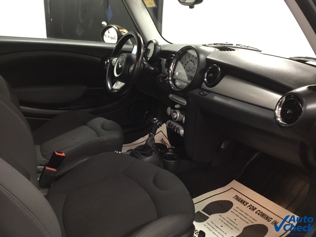 2010 Mini Clubman Base photo 16